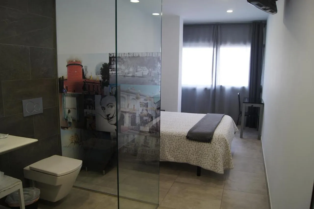 Hostal Sanmar Figueras Maison d'hôtes